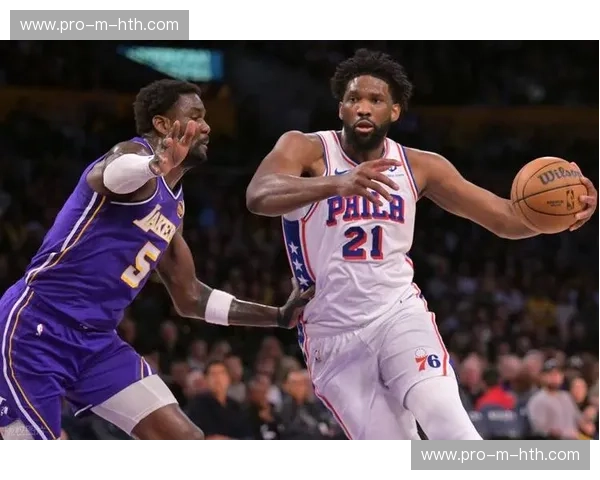 战术板：湖人逆转76人三大调整，联防限制恩比德与激活里夫斯持球核心